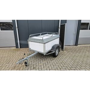 bagagewagen 175x100x60 (lxbxh bak), 750kg bruto (560 netto). witte kunststof panelen, banden 13", enkelas