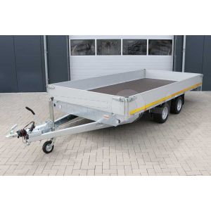 Plateauwagen Eduard Trailers met 30cm borden, laadvloerhoogte 56cm en bruto laadvermogen 3000kg.