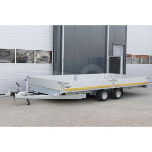 Eduard tandemas plateauwagen met 30cm hoge borden. Afmeting 506x200cm, laadvloerhoogte 56cm, bruto laadvermogen 2700kg.