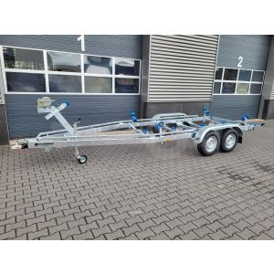 Vlemmix boottrailer D, 630x220cm (lxb), bruto 2700kg (netto 2220kg), tandemas geremd.