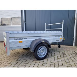 Humbaur aanhangwagen 205x110 bruto 750kg(610 netto), laadvloerhoogte 51cm, 35cm aluminium borden, Banden 13", enkelas ongeremd.