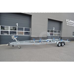 Vlemmix boottrailer U, 920x255cm (lxb), bruto 3500kg (netto 2800kg), tandemas geremd.